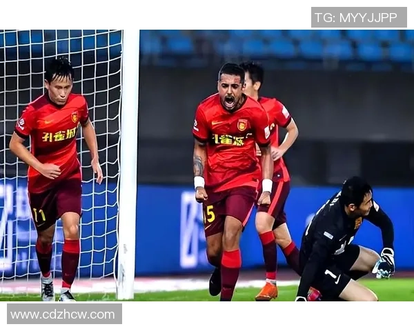 意外!他刚在上港夺冠,就连夜宣告归队走人,将挑选加盟大连英博 意外!他刚在上港夺冠,就连夜宣告归队走人,将挑选加盟大连英博